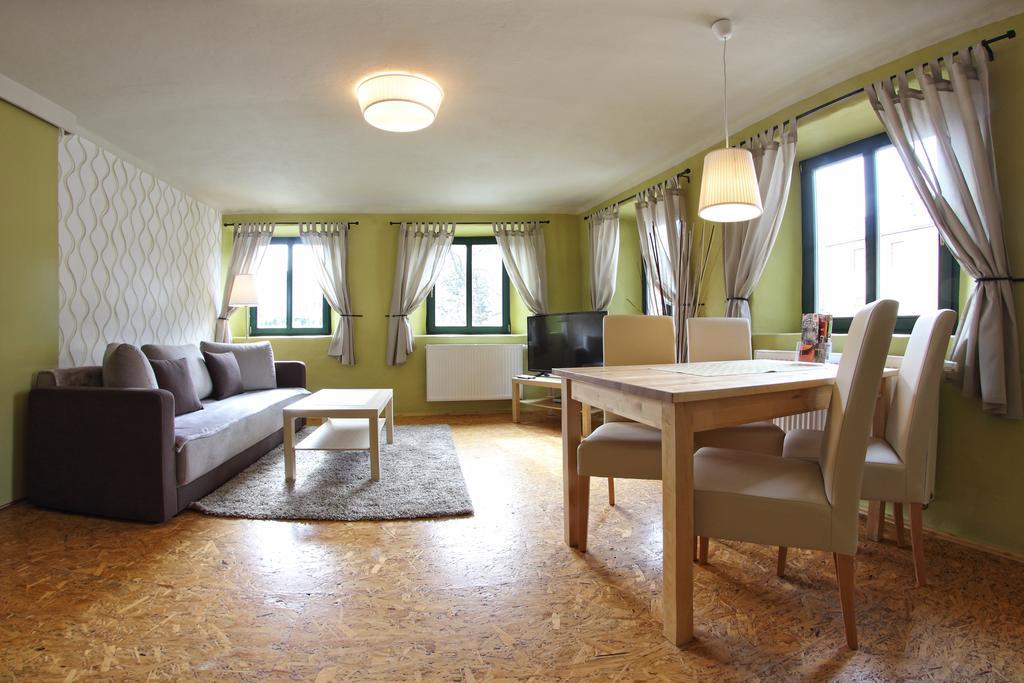 Apartmany Milenium Liberec Bagian luar foto